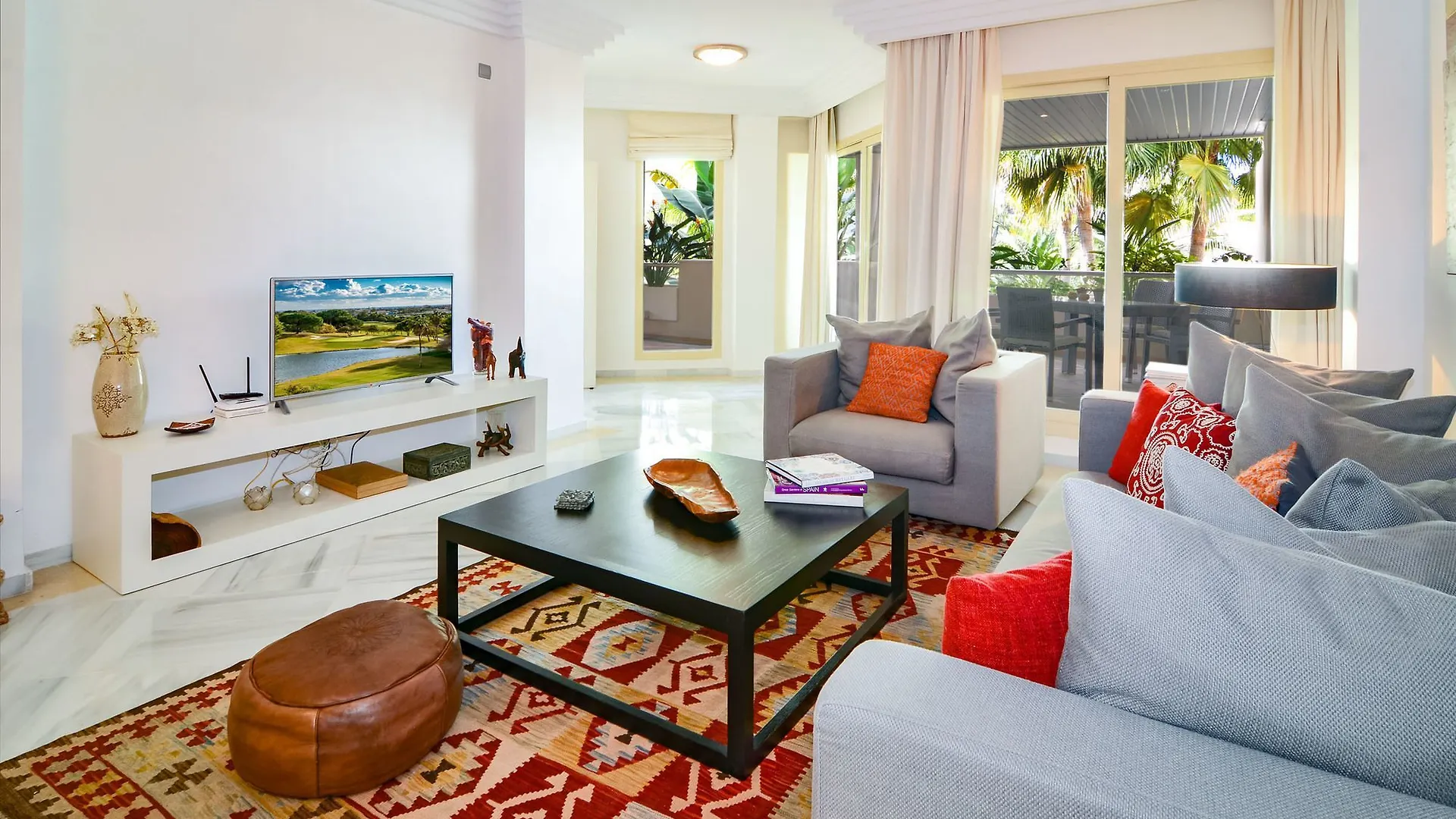 Fa-Fab 2 Bedroom Apt In And Outdoor Pool Marbella Apartment