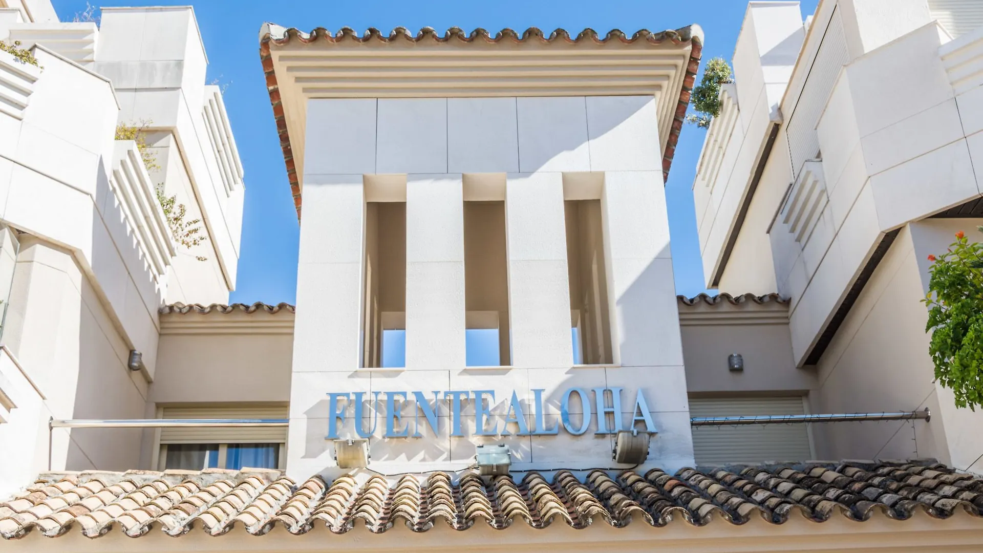 Fa-Fab 2 Bedroom Apt In And Outdoor Pool Marbella