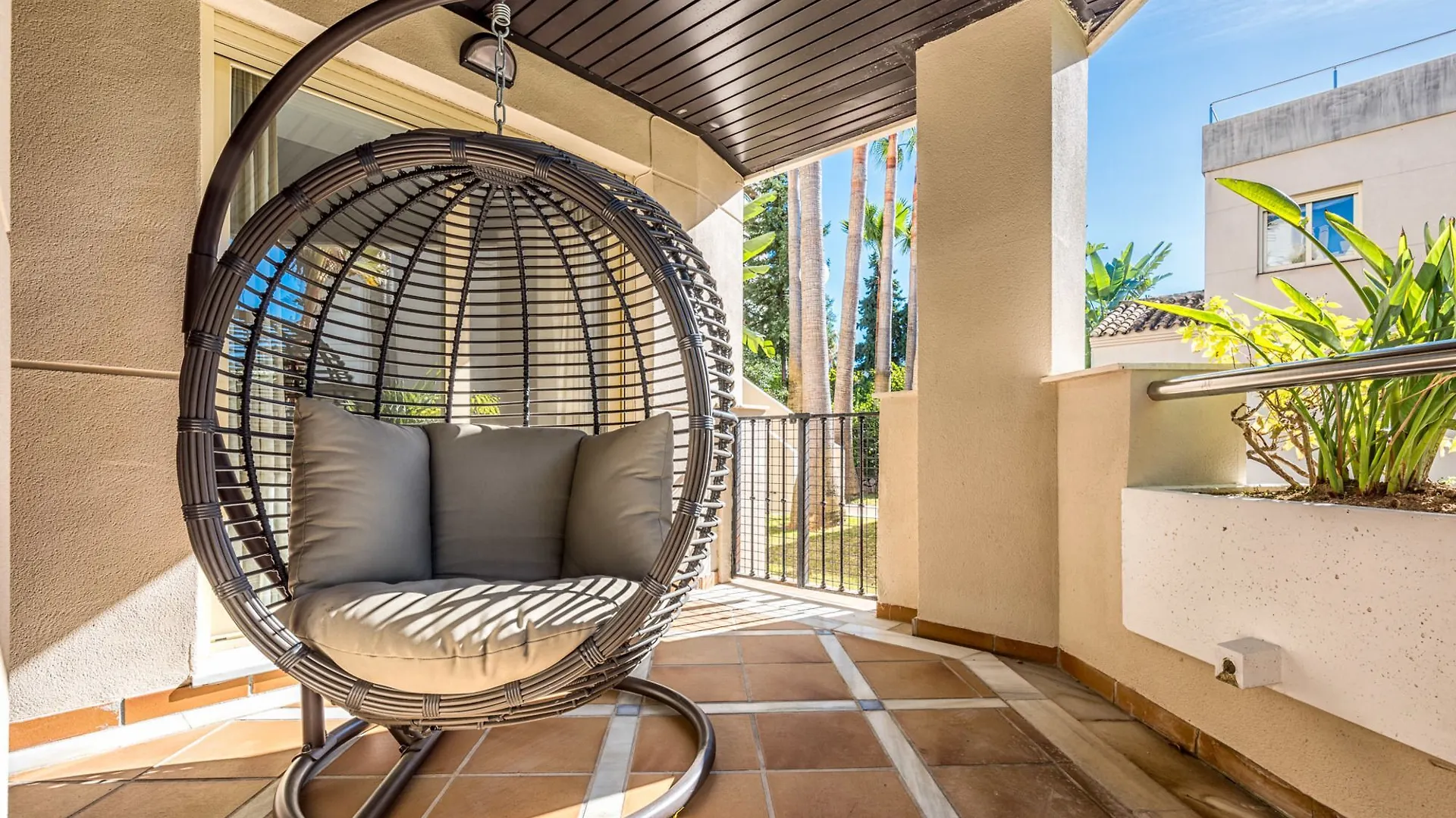 Fa-Fab 2 Bedroom Apt In And Outdoor Pool Marbella