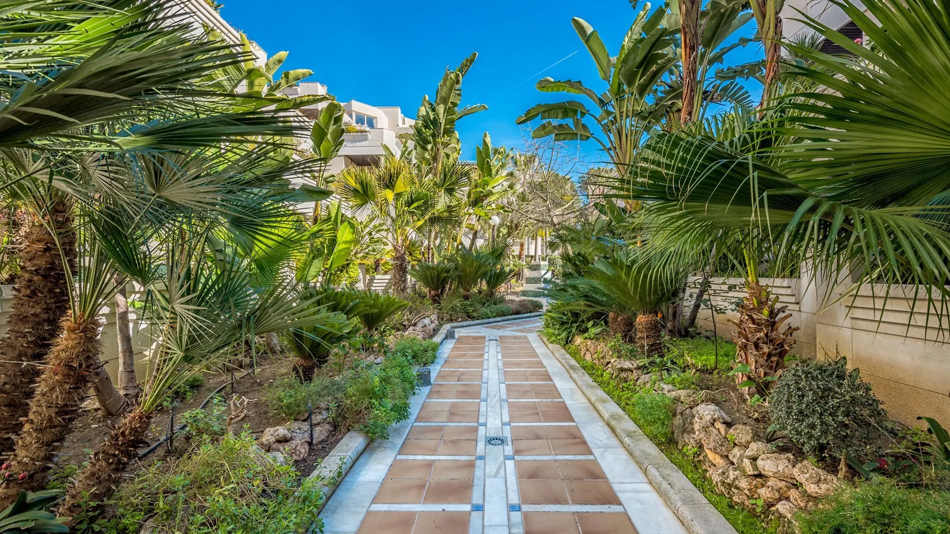 Apartment Fa-Fab 2 Bedroom Apt In And Outdoor Pool Marbella Spain