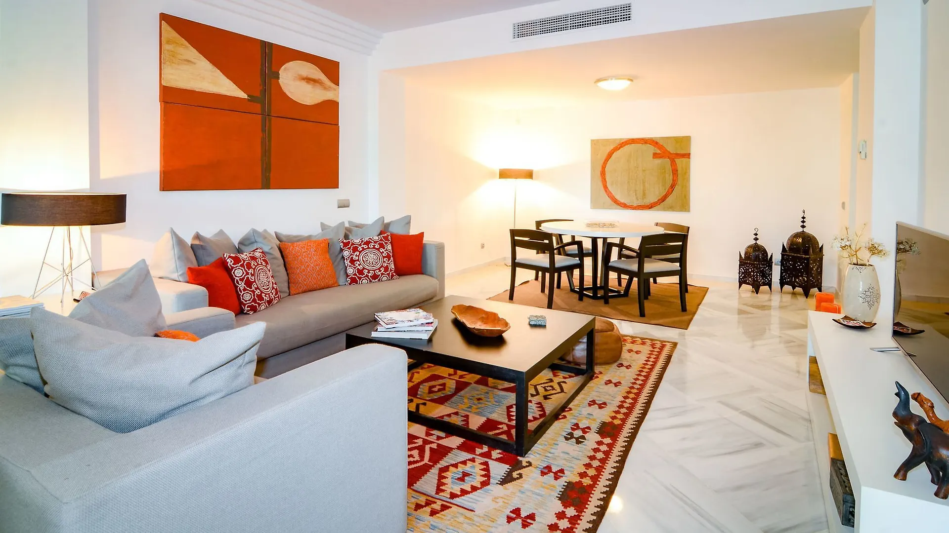 Fa-Fab 2 Bedroom Apt In And Outdoor Pool Marbella Spain